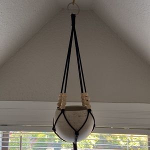 Hanging planter